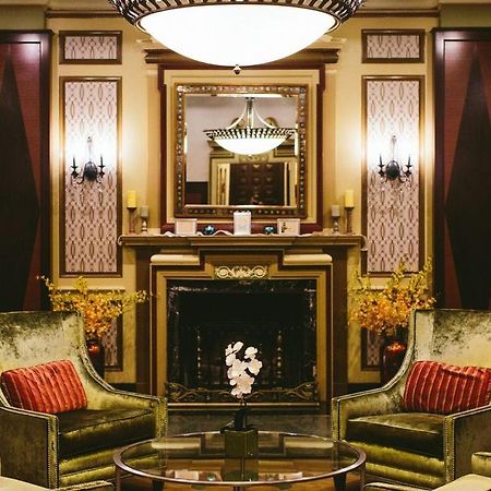Carleton Of Oak Park Hotell Exteriör bild