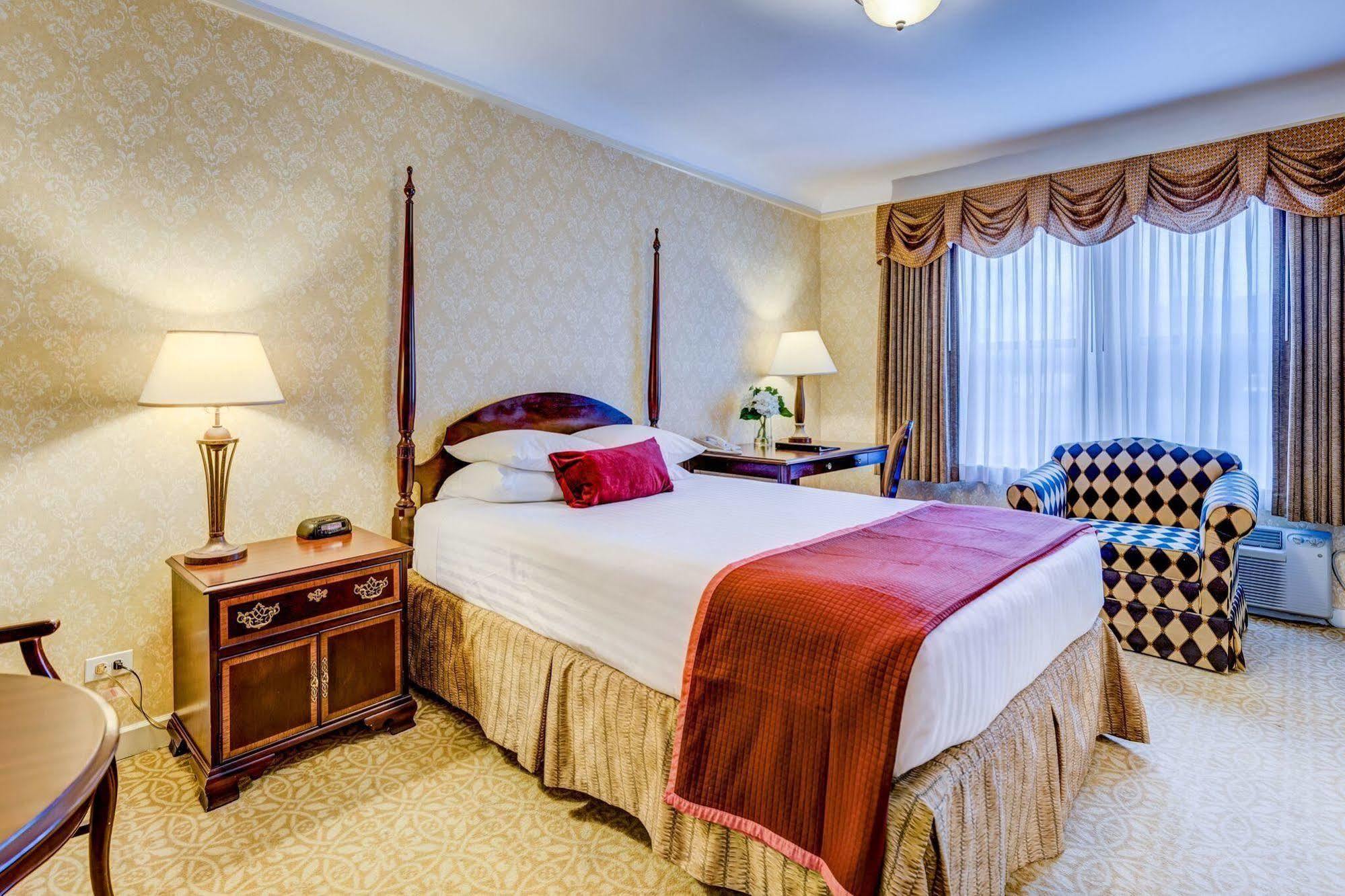 Carleton Of Oak Park Hotell Exteriör bild