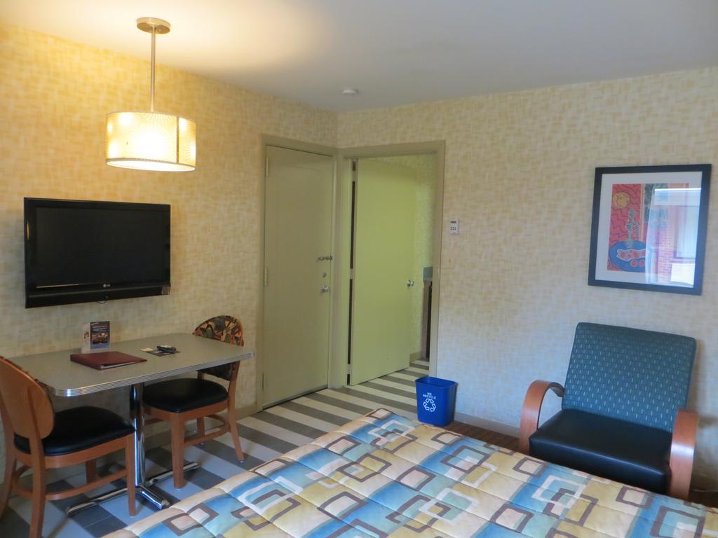 Carleton Of Oak Park Hotell Exteriör bild
